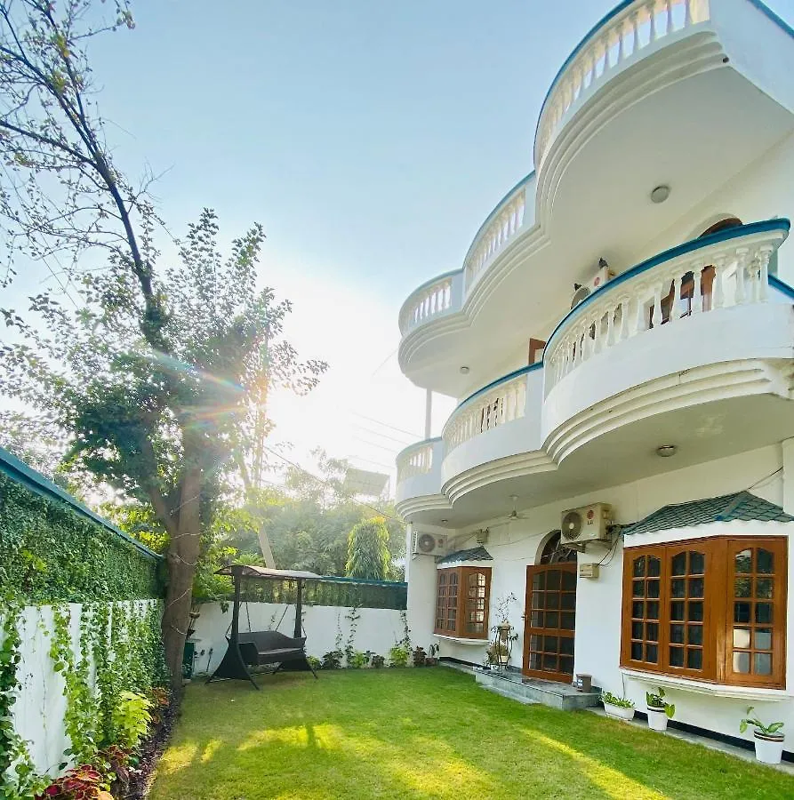 Roshani Pool Villa Gurgaon - 7Br #Privatepool #Villa #Bungalow #Garden #Staycation